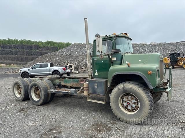 Mack DM600 Kabine i unutrašnjost