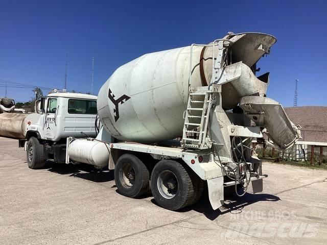 Mack DM690S Ostali kamioni