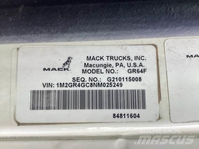 Mack GR64F Kiperi kamioni