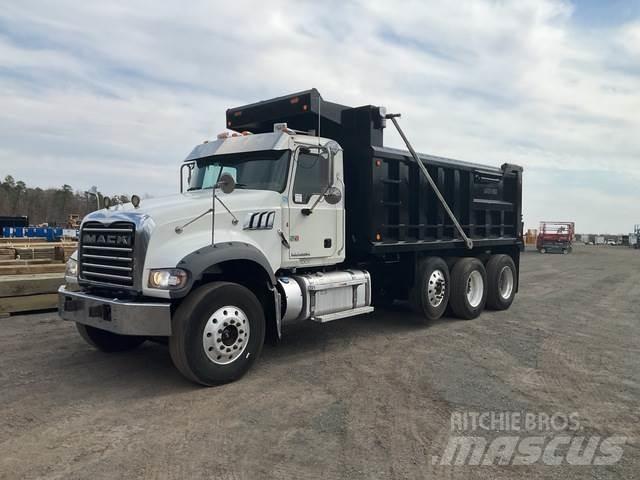 Mack GU713 Kiperi kamioni