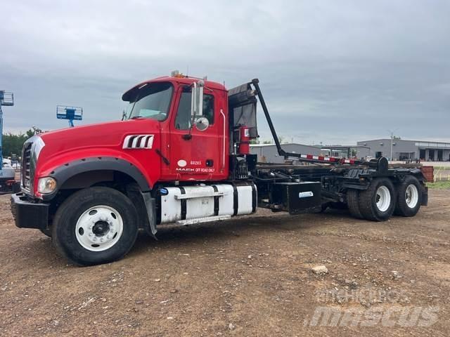 Mack GU713 Komunalni kamioni