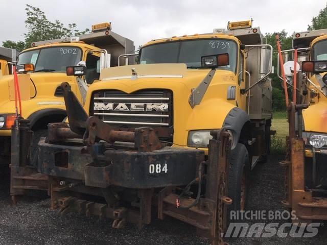 Mack GU713 Snežne daske i plugovi