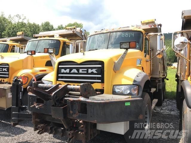 Mack GU713 Snežne daske i plugovi