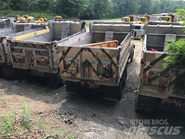 Mack GU713 Snežne daske i plugovi