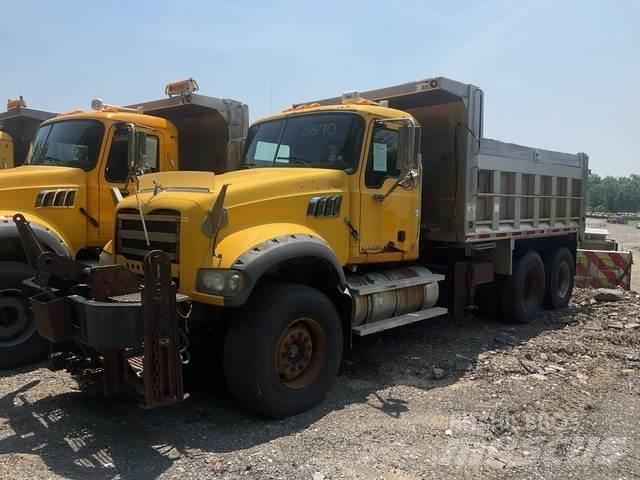 Mack GU713 Snežne daske i plugovi