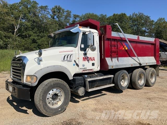 Mack GU713 Kiperi kamioni