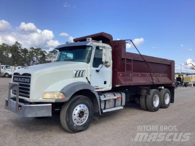 Mack GU813 Kiperi kamioni