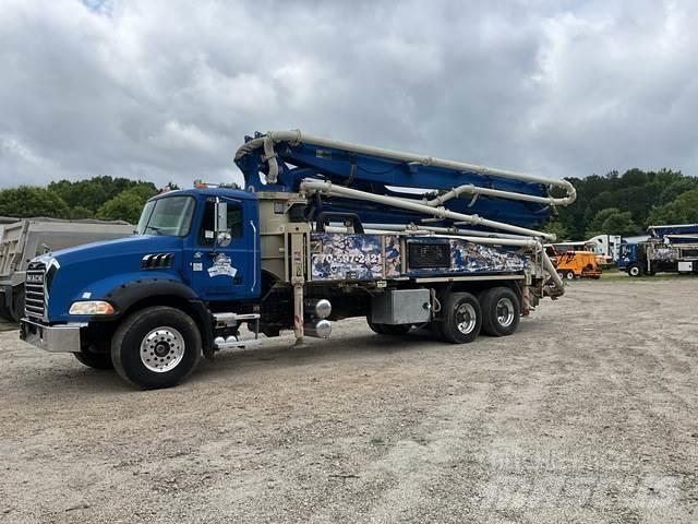 Mack GU813 Kamionske beton pumpe