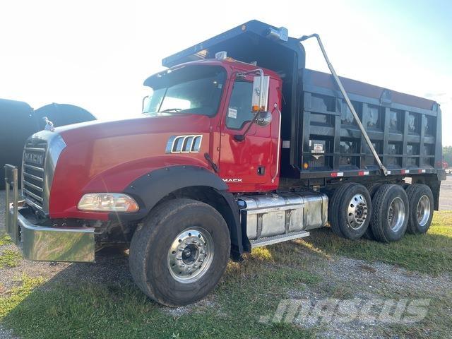 Mack GU813 Kiperi kamioni