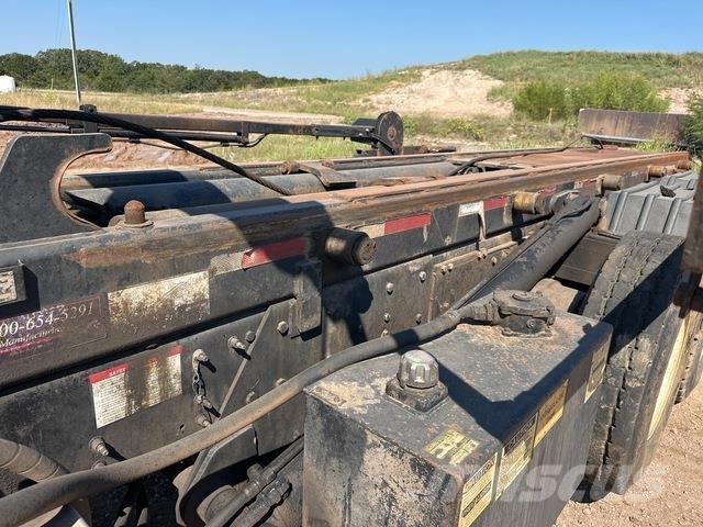 Mack GU813 Komunalni kamioni