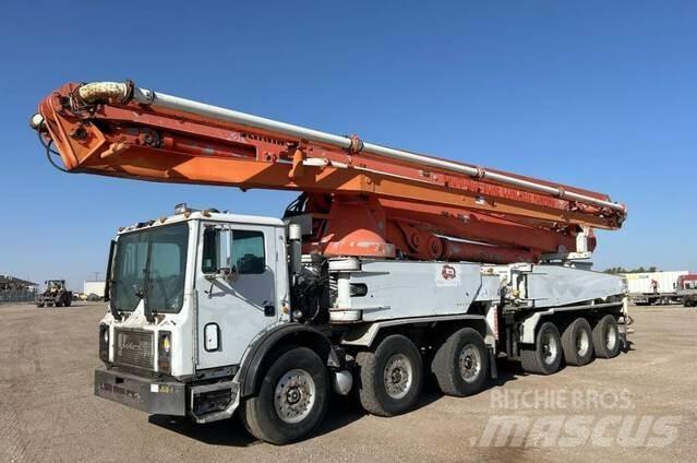 Mack MR688S Kamionske beton pumpe