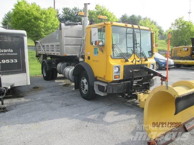 Mack MR690P Snežne daske i plugovi