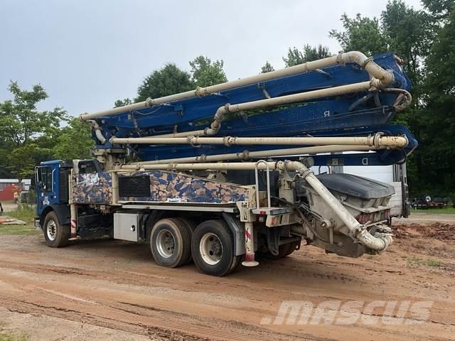 Mack MRU613 Kamionske beton pumpe
