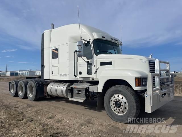 Mack PI86T Tegljači