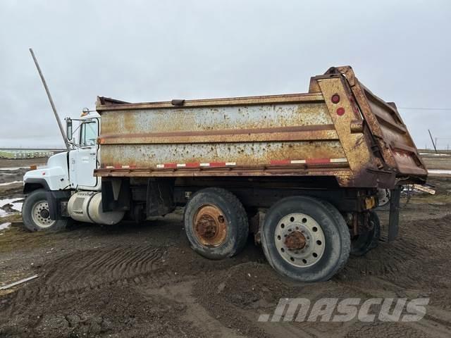 Mack RD688S Kiperi kamioni