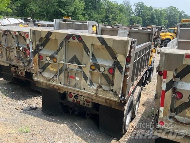 Mack RD688S Posipači soli i peska