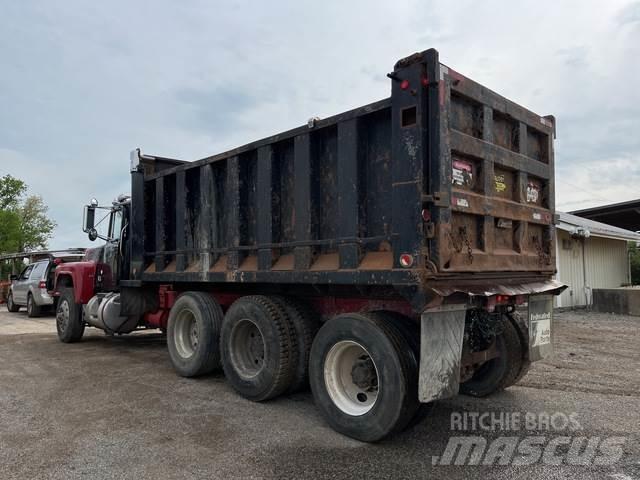 Mack RD690S Kiperi kamioni