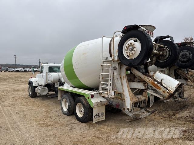 Mack RD690S Ostali kamioni