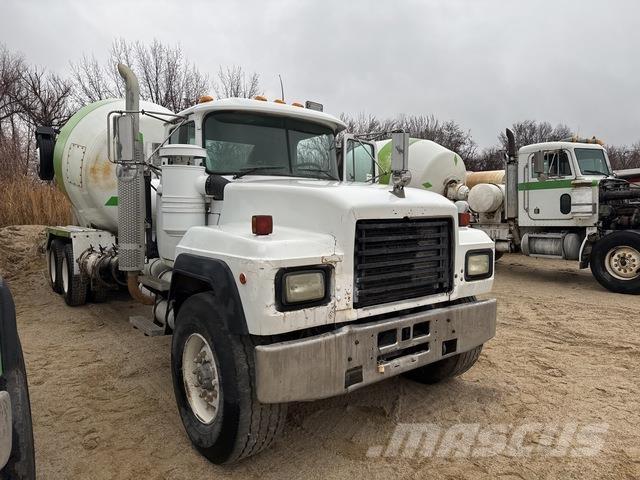 Mack RD690S Ostali kamioni