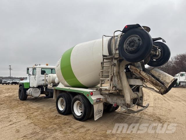 Mack RD690S Ostali kamioni