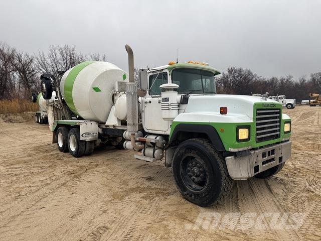 Mack RD690S Ostali kamioni