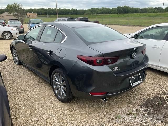 Mazda 3 Automobili