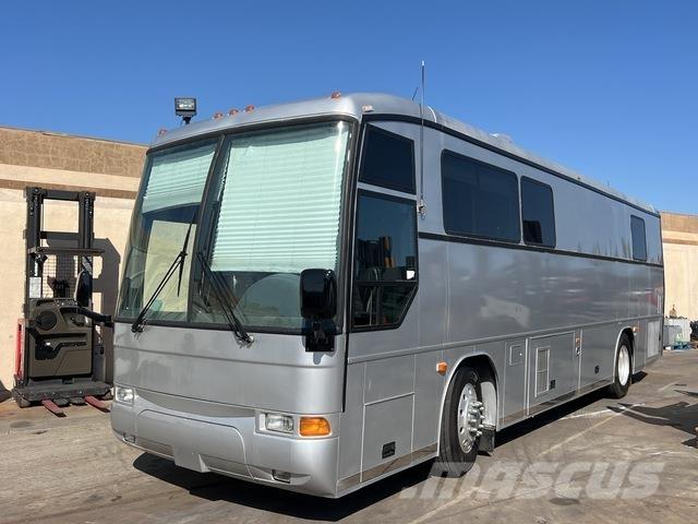 MCI F3500 Kamperi i kamp prikolice