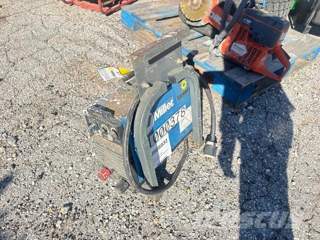 Miller CST-280 Aparati za zavarivanje