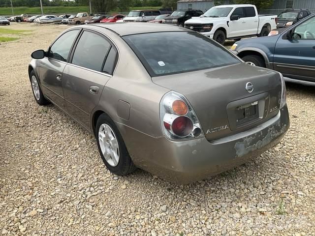 Nissan Altima Automobili