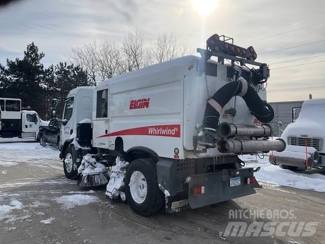 Peterbilt 220 Polovni kamioni za čišćenje