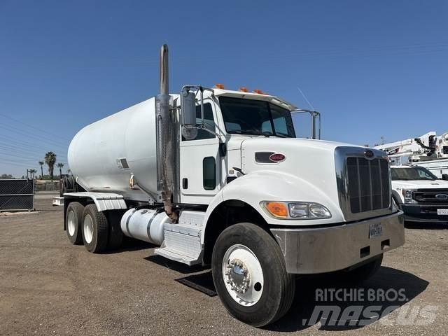 Peterbilt 382 Kamioni cisterne