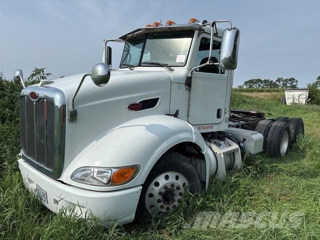Peterbilt 384 Tegljači