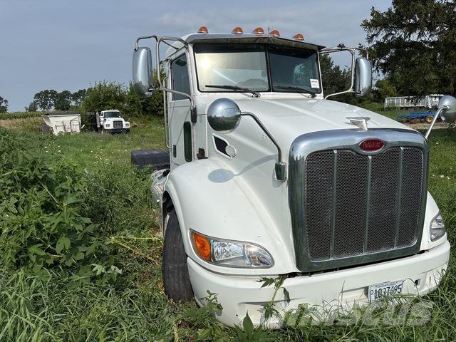 Peterbilt 384 Tegljači