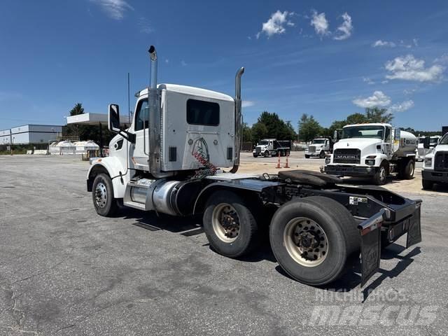 Peterbilt 567 Tegljači