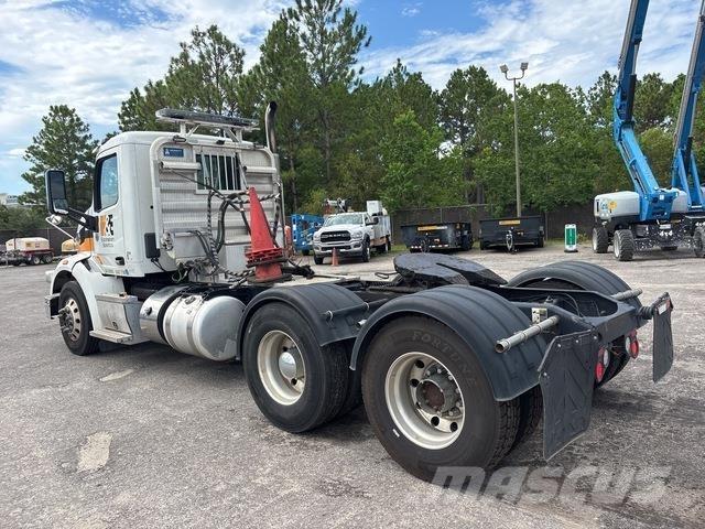 Peterbilt 567 Tegljači
