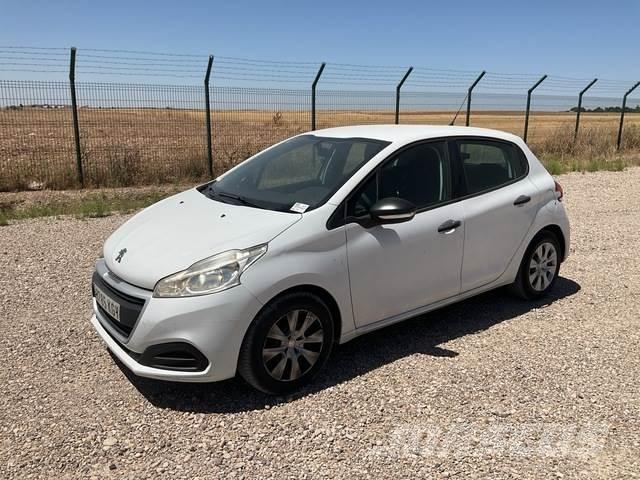 Peugeot 208 Automobili