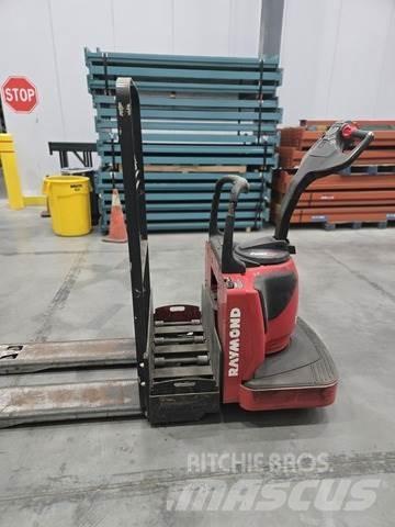 Raymond 8410 Ručni paletar