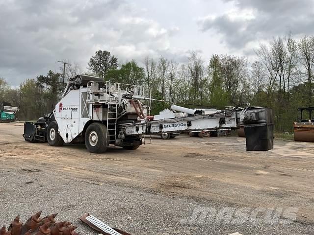 Roadtec 2500E Vozila za prevoz materijala