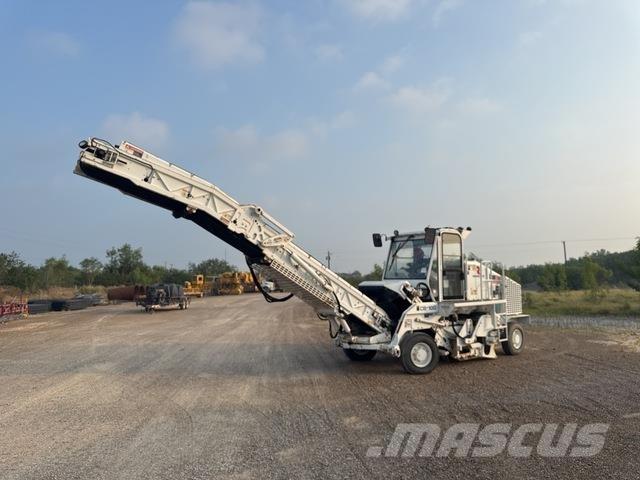 Roadtec CB-100 Dodaci mašinama za asfalt