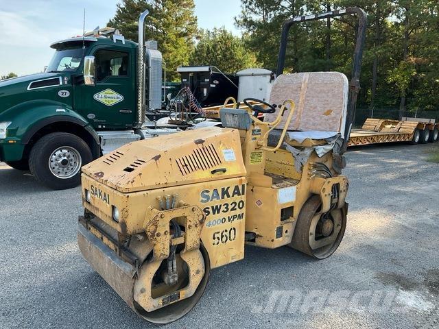 Sakai SW320 Valjci sa duplim bubnjem