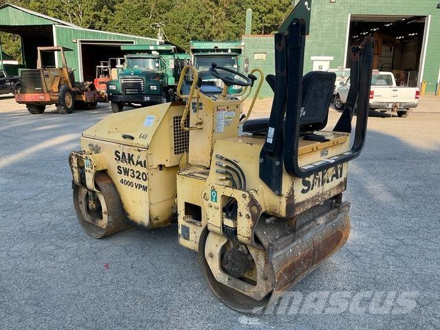 Sakai SW320 Valjci sa duplim bubnjem