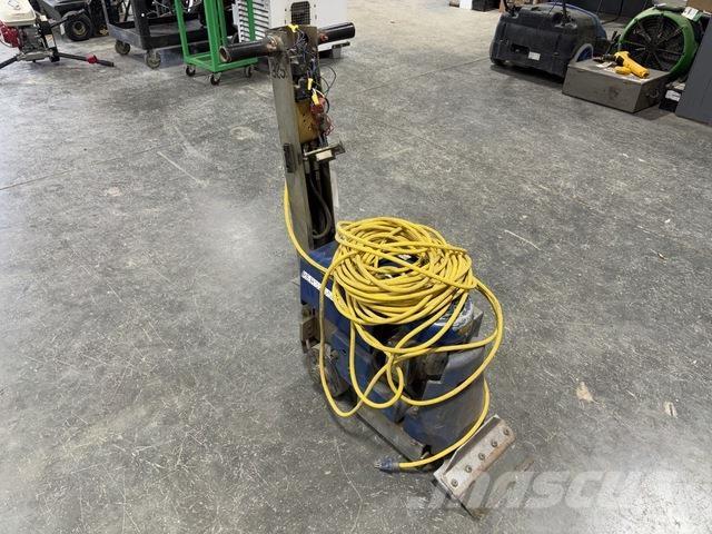  Sinclair Mašine za čiščenje i ribanje podova