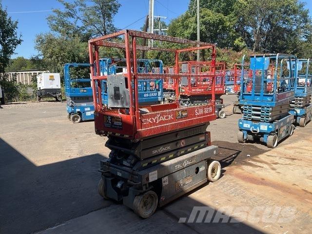 SkyJack 3219 Makazaste platforme