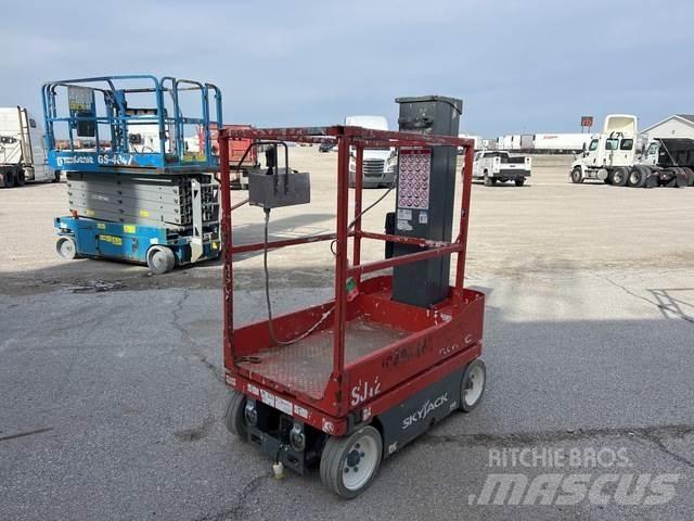 SkyJack SJ12 Jarbolne penjajuće platforme