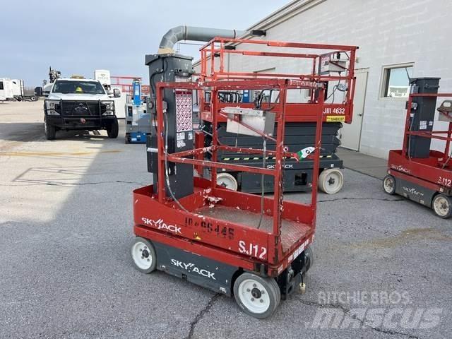 SkyJack SJ12 Jarbolne penjajuće platforme