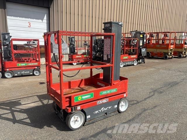SkyJack SJ12 Jarbolne penjajuće platforme