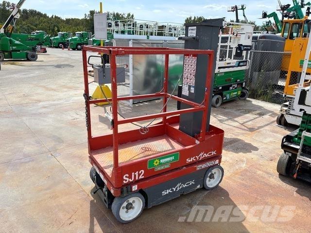 SkyJack SJ12 Jarbolne penjajuće platforme