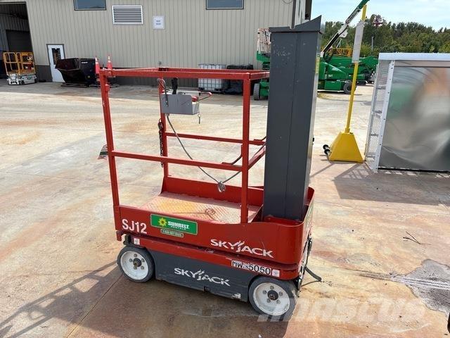 SkyJack SJ12 Jarbolne penjajuće platforme