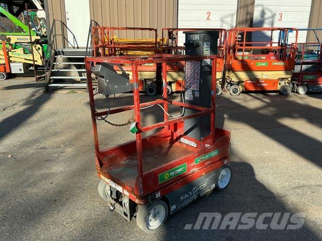 SkyJack SJ12 Jarbolne penjajuće platforme