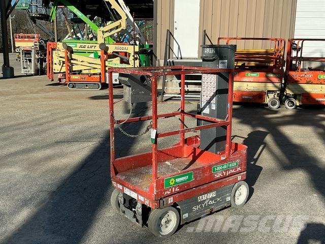 SkyJack SJ12 Jarbolne penjajuće platforme